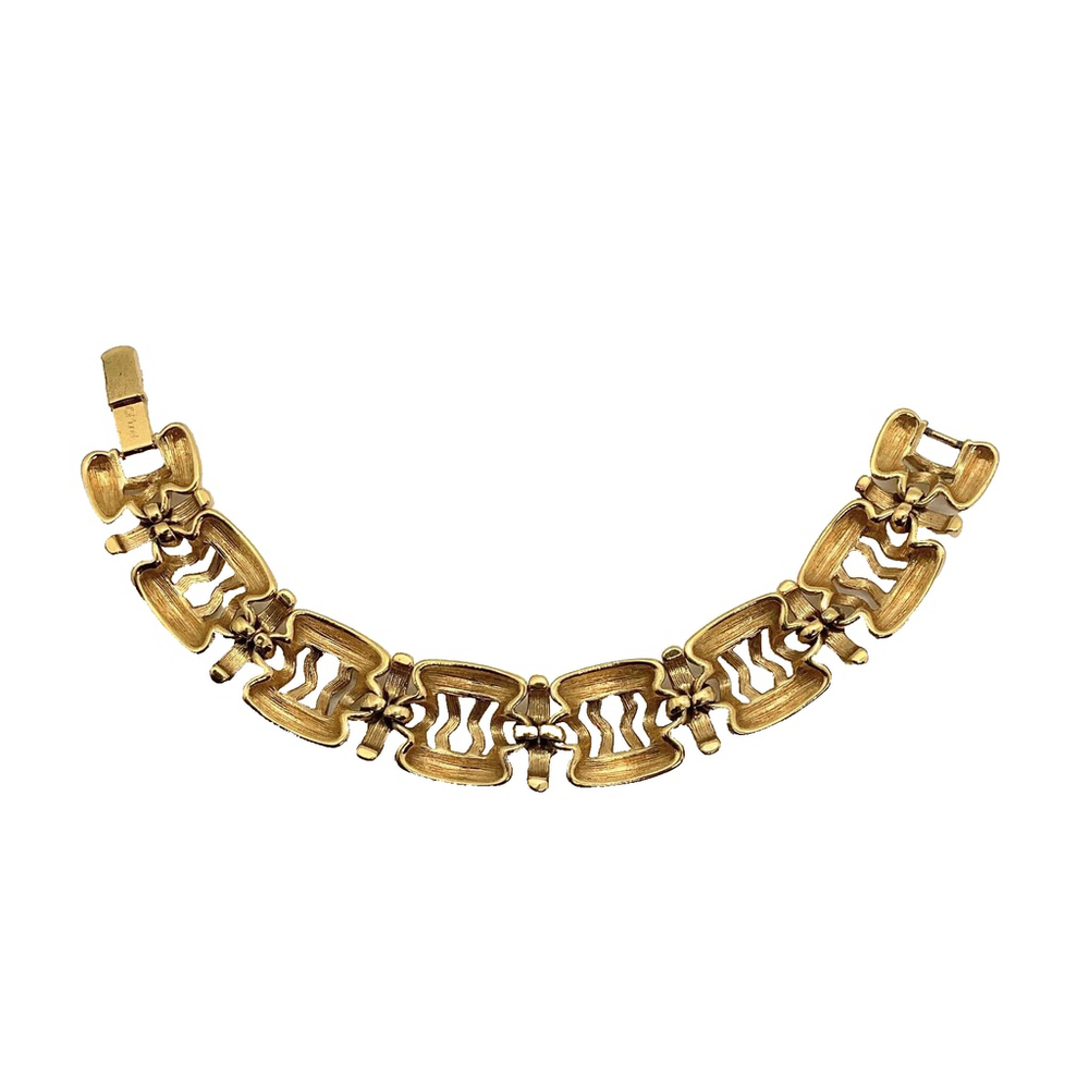 Vintage Monet Gold Tone Chunky Link Statement Bracelet - Picture 4 of 6